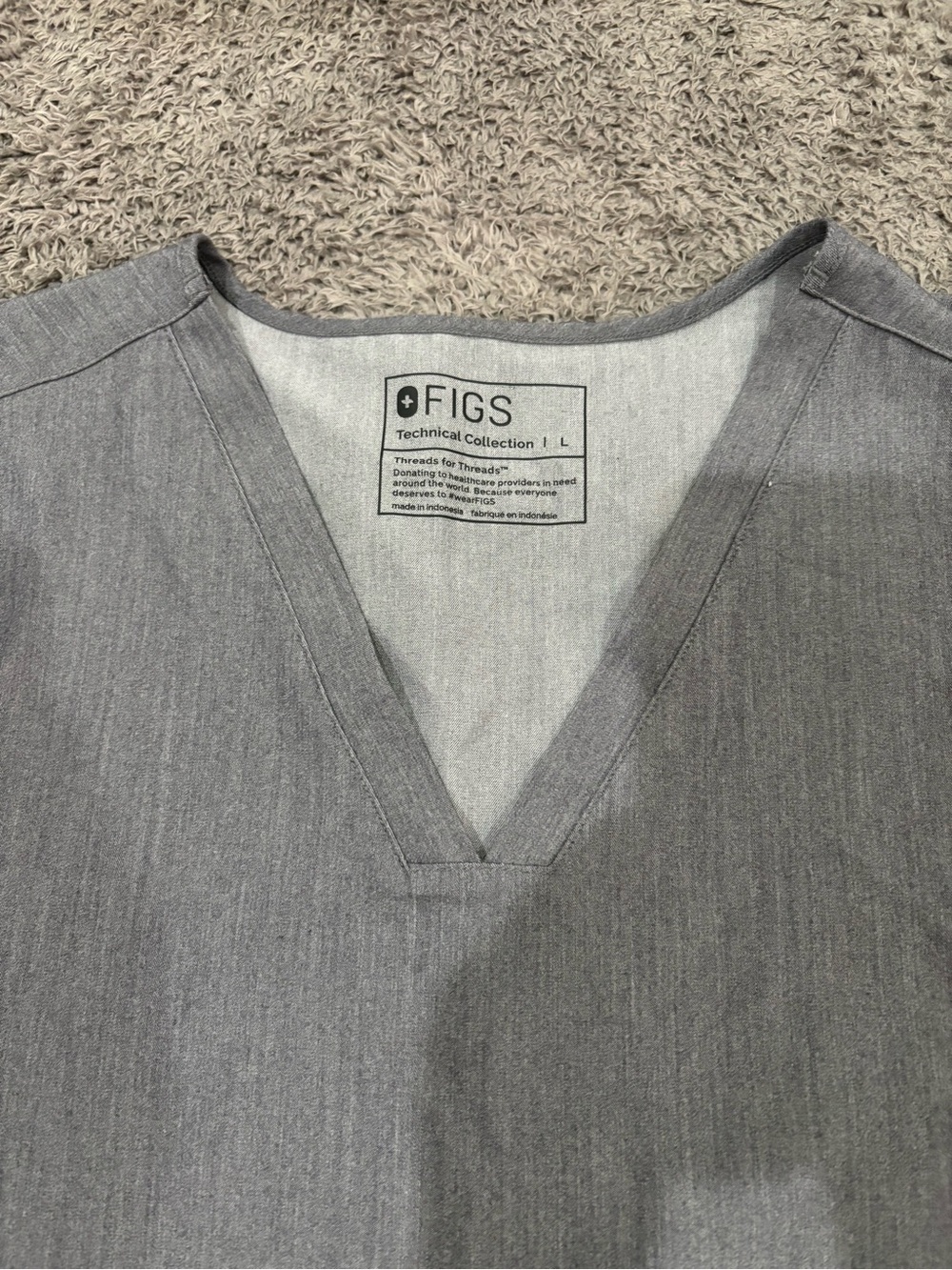 Large FIGS Graphite Scrub Top - Picture 2 of 4